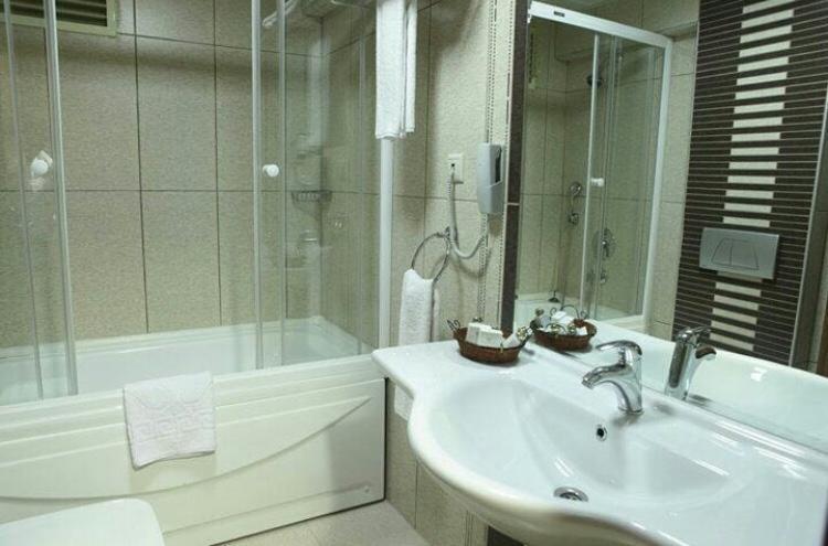 Tac Mahal Hotel Provincia di Provincia di Istanbul Esterno foto